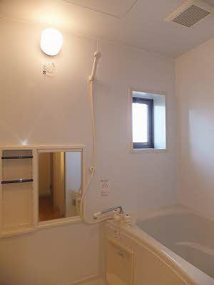 ミラベル焼山中央A棟の浴室