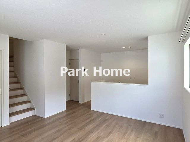 高知市高見町 ④　新築戸建ての居間・リビング