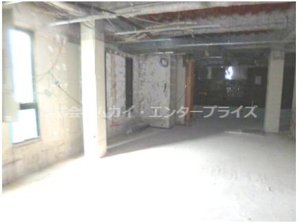 池田駅前ビルの内装