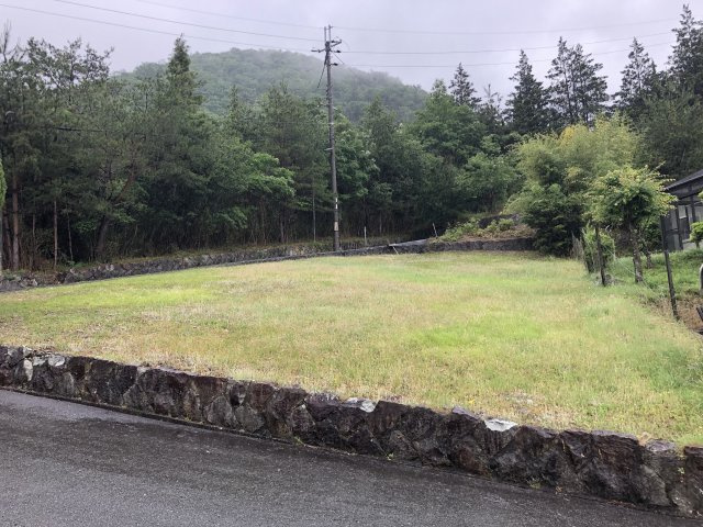 丹波市山南町玉巻の売地の前面道路含む現地写真