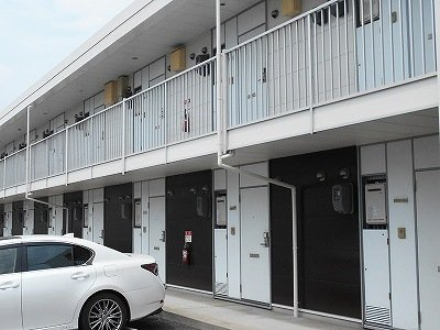 レオパレスアステラスの玄関