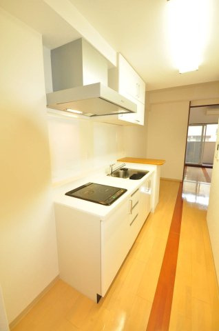 大阪市都島区東野田町１丁目の賃貸マンションのキッチン