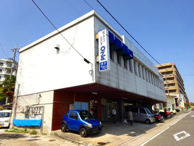 タガワビルの外観|おしゃれな外観です