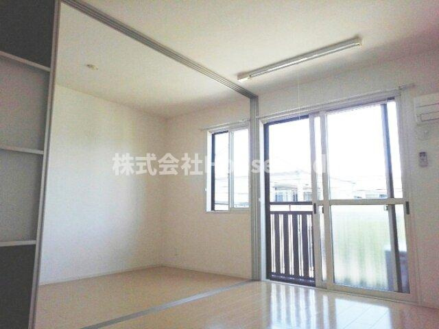 Flora みさきの洋室