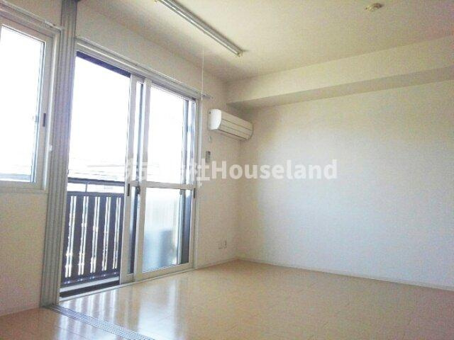 Flora みさきの洋室