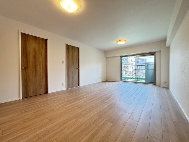 葛野ハイツの居間・リビング