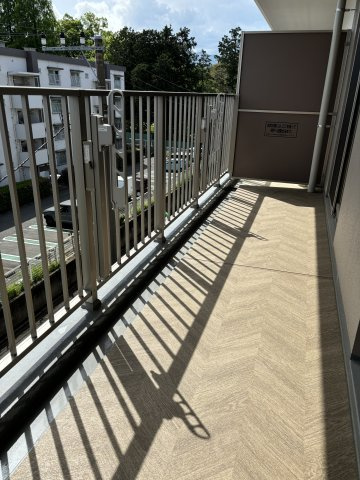 【バルコニー】