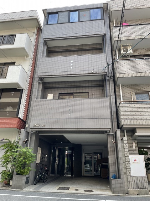 ラーク宝町の外観