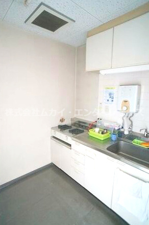 五番街ビルのキッチン