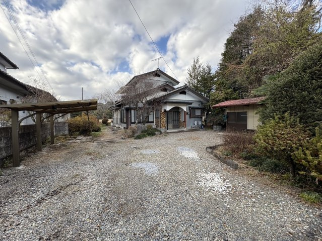 蔵・倉庫あり！　芳賀町上稲毛田　中古戸建　の駐車場