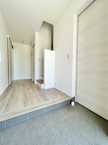 【中古戸建】高崎市下之城町の玄関|■玄関