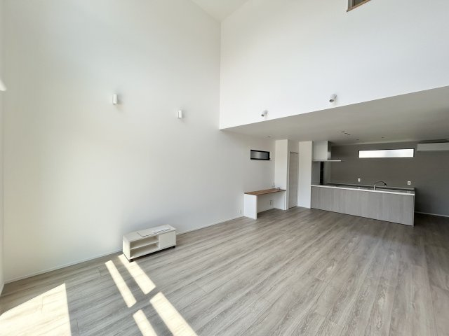 【中古戸建】高崎市下之城町の居間・リビング|■リビング