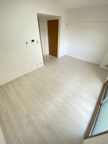 ＡＩＲＯＳＥ芦屋 の居間・リビング