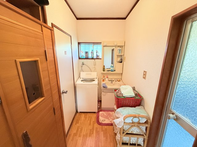 鉾田市二重作中古住宅の独立洗面台