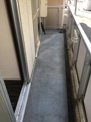新井マンションのバルコニー