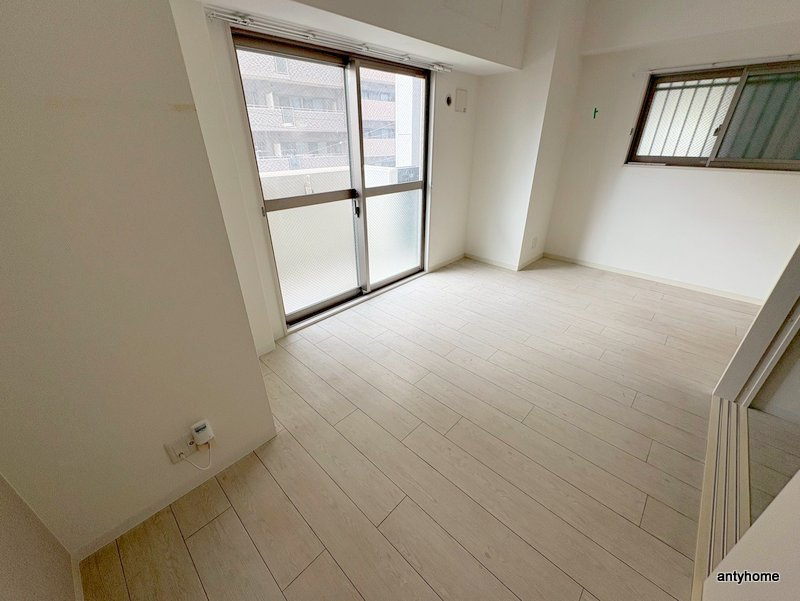 ノーブルスクエア新町の洋室