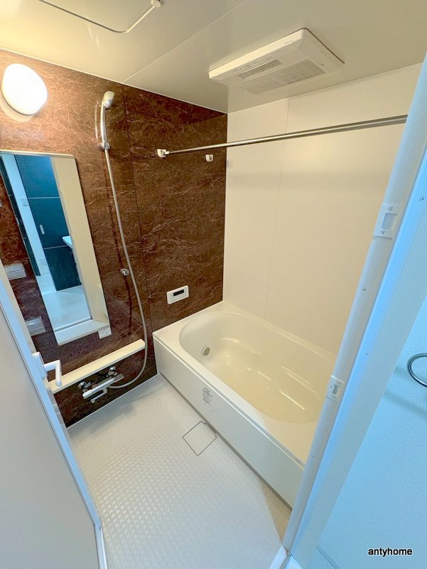 ノーブルスクエア新町の浴室