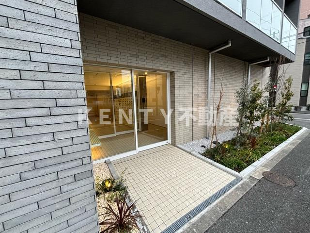 【エントランス】 | オープンブルーム品川南大井 | 落ち着いたエントランスです