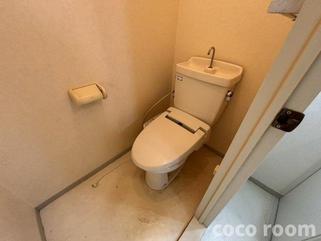 ﾌﾚｼｭｰﾙ・ﾄﾞｩ・ｱﾋﾞﾀｼｵﾝ　Ｄ棟のトイレ