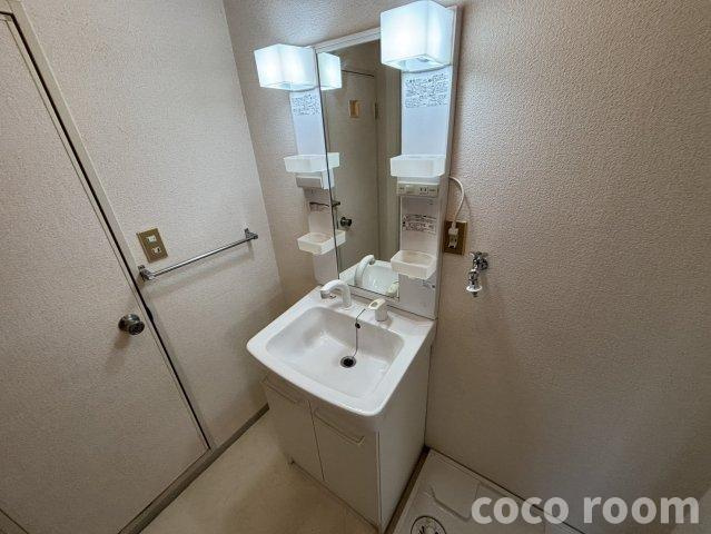 ﾌﾚｼｭｰﾙ・ﾄﾞｩ・ｱﾋﾞﾀｼｵﾝ　Ｄ棟の独立洗面台