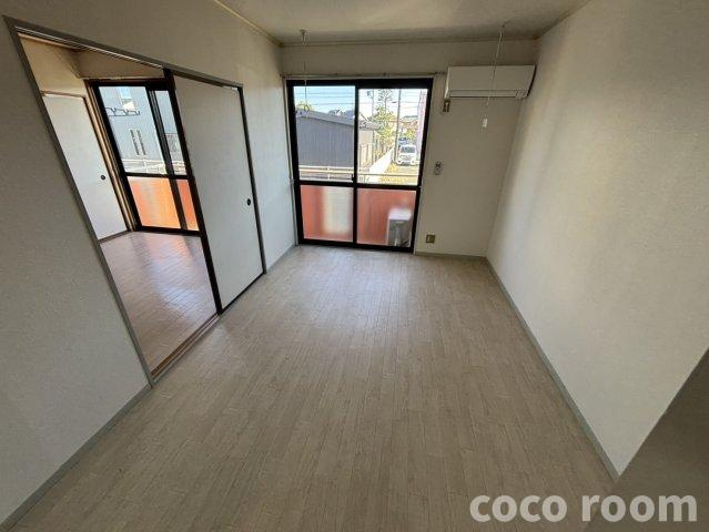 ﾌﾚｼｭｰﾙ・ﾄﾞｩ・ｱﾋﾞﾀｼｵﾝ　Ｄ棟の居間・リビング