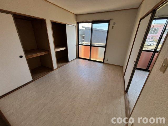 ﾌﾚｼｭｰﾙ・ﾄﾞｩ・ｱﾋﾞﾀｼｵﾝ　Ｄ棟の居間・リビング