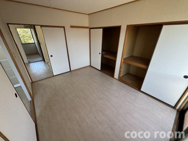 ﾌﾚｼｭｰﾙ・ﾄﾞｩ・ｱﾋﾞﾀｼｵﾝ　Ｄ棟の居間・リビング