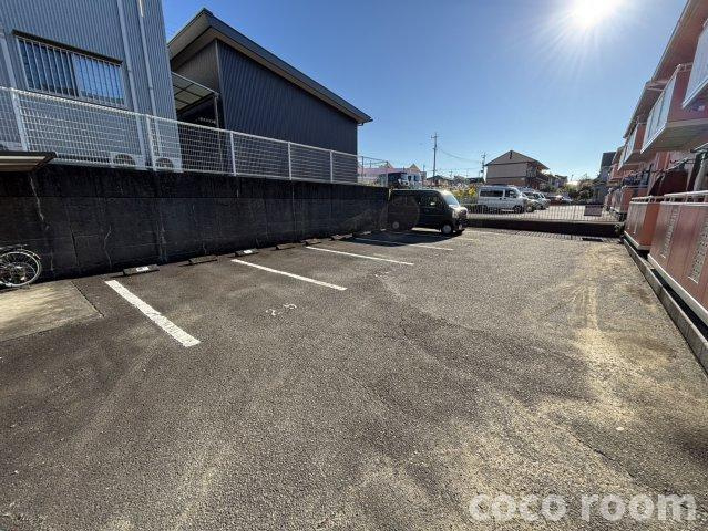 ﾌﾚｼｭｰﾙ・ﾄﾞｩ・ｱﾋﾞﾀｼｵﾝ　Ｄ棟の駐車場