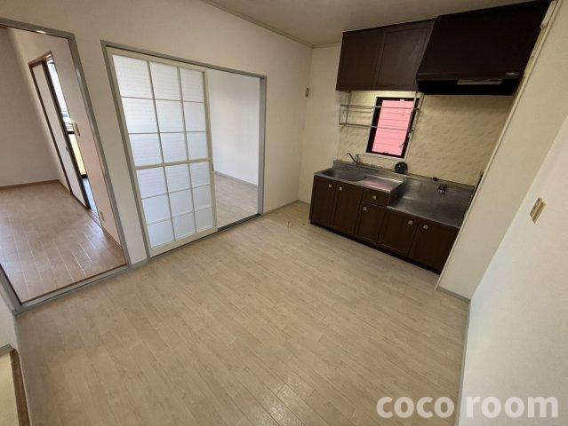 ﾌﾚｼｭｰﾙ・ﾄﾞｩ・ｱﾋﾞﾀｼｵﾝ　Ｄ棟の居間・リビング