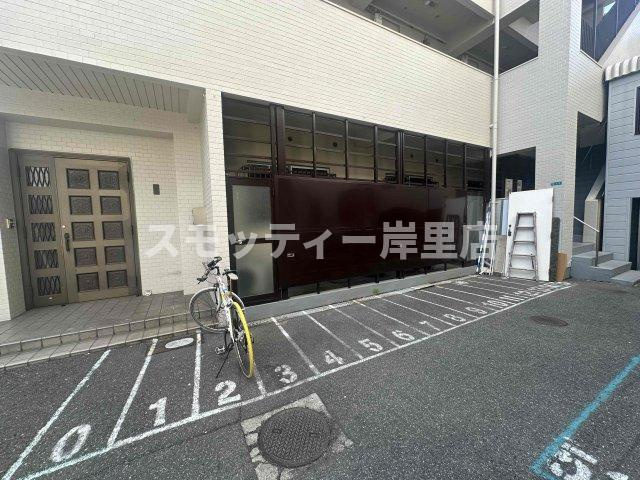 トーカイプラザ　弐号館のロビー