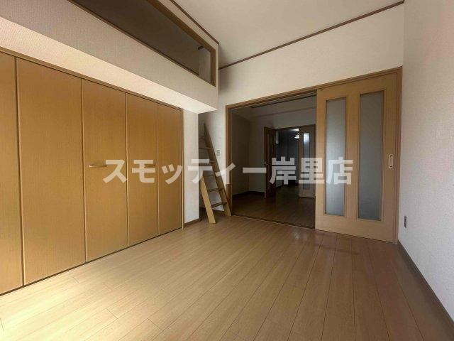 トーカイプラザ　弐号館の居間・リビング