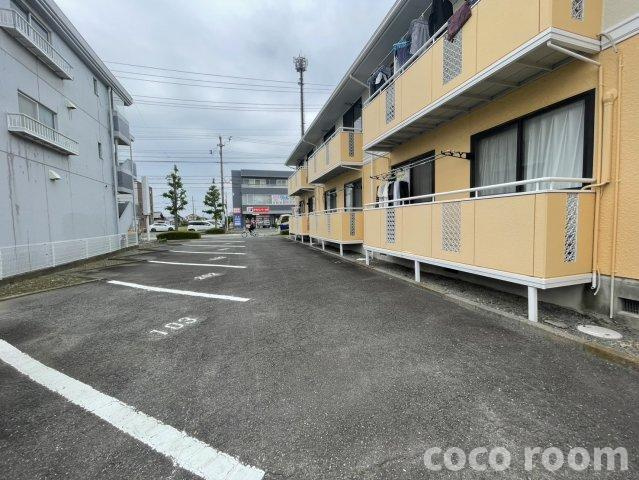 ストリームＮ　Ａ棟の駐車場