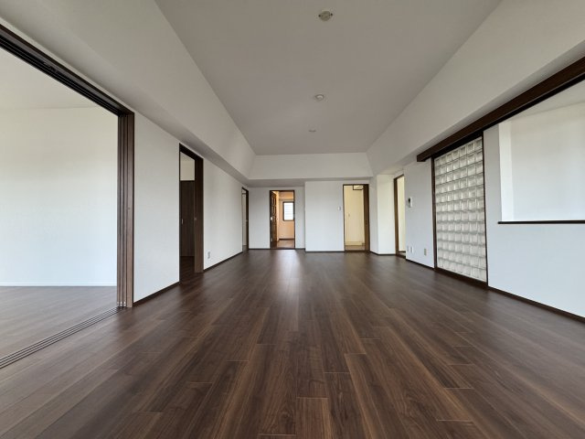 ロイヤルプリンスの居間・リビング