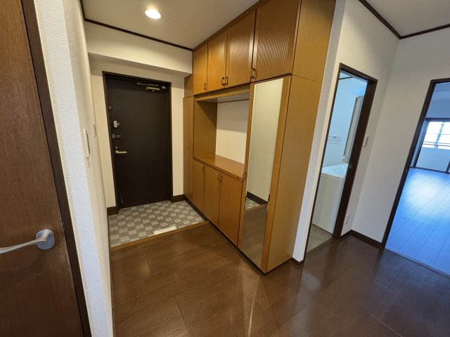 ロイヤルプリンスの玄関