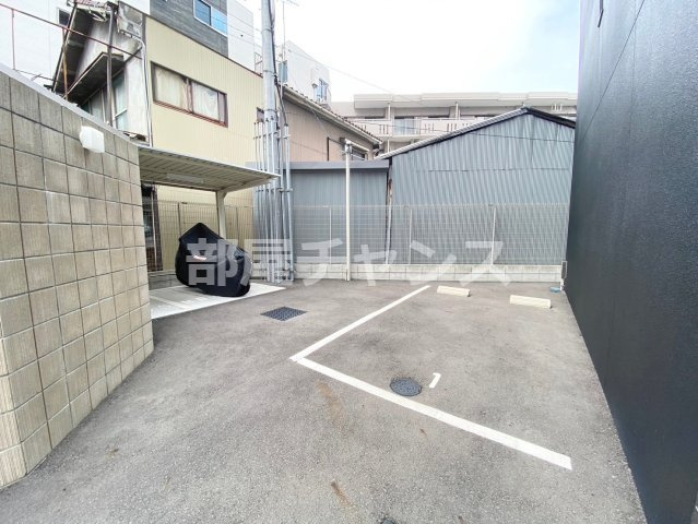 エステムコート名古屋金山サウスゲートの駐車場