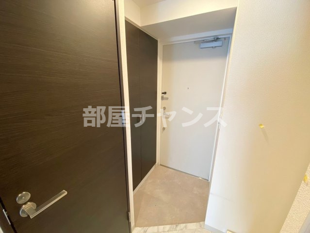 エステムコート名古屋金山サウスゲートの玄関