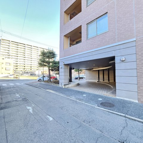 ラシーナ田町の駐車場