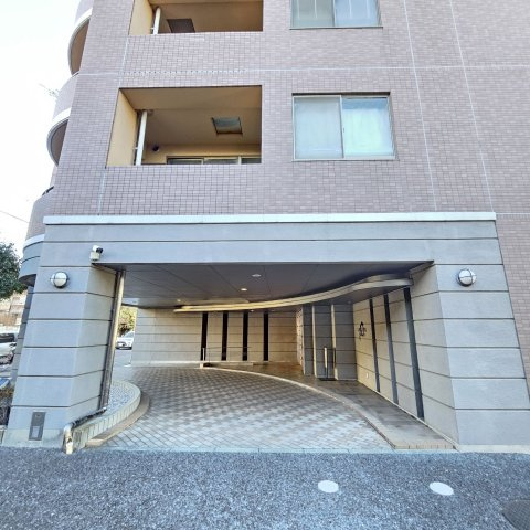 ラシーナ田町のエントランス