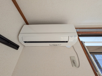 エアコンが一機設備でついています♪
