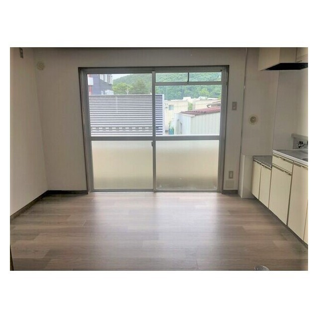 コーポリバーサイドの居間・リビング