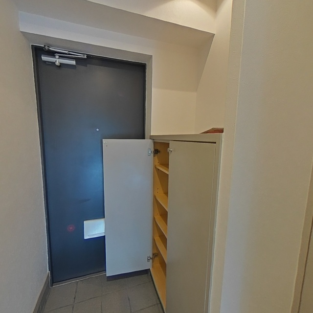 ナガラアンクレーの玄関