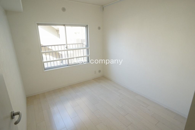 【子供部屋】 | 流町ビューハイツ | 【洋室5.1帖】