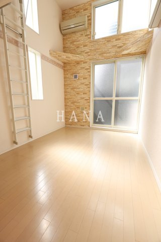 ユナイト黄金町エレーヌの杜の居間・リビング|同物件の参考写真です。