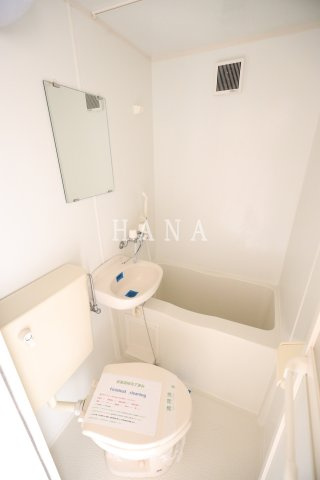 ユナイト黄金町エレーヌの杜の浴室|同物件の参考写真です。