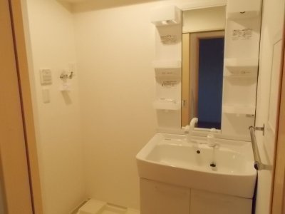 【洗面所】 | ヴィラ・ソレイユ | 脱衣スペースもあります