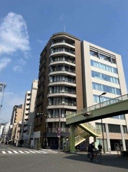 大阪市天王寺区上汐３丁目の店舗事務所の外観