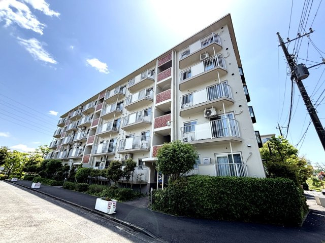 内装フルリノベーション済！３LDK＋専用庭付の1階住戸です！人気条件の多数詰まった物件です！リノベーションの仕上がりも良いので是非１度ご見学してみて下さい！