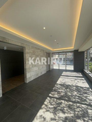 ArtizA京橋WESTのロビー