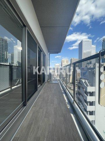 ArtizA京橋WESTのバルコニー