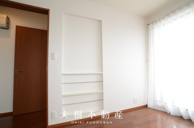 【洋室】 | 綾瀬市深谷中６丁目　中古戸建て【仲介手数料無料】 | 2階　洋室1（5.2帖）